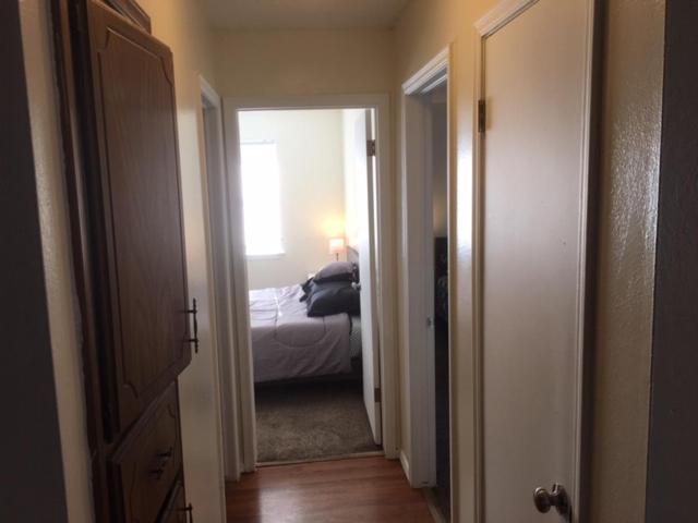 Fully Furnished Two Bedroom Apartment ลอว์ตัน ภายนอก รูปภาพ